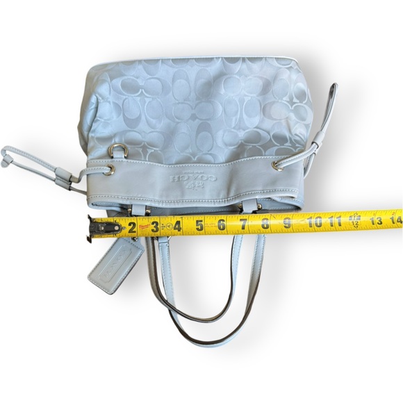 Coach Signature Nylon Adjustable/detachable crossbody. Light grey - Picture 10 of 13